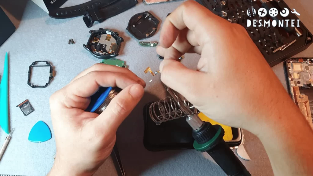 soldando botão power TicWatch Pro 3